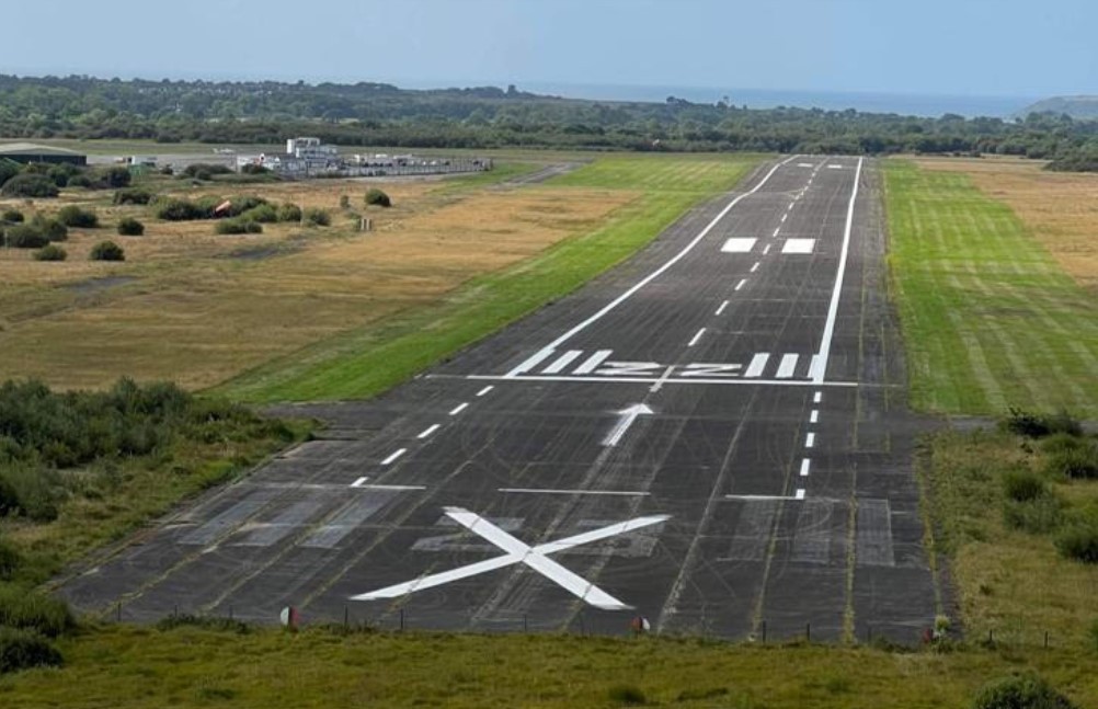 Contest over the future of Swansea Airport Herald.Wales