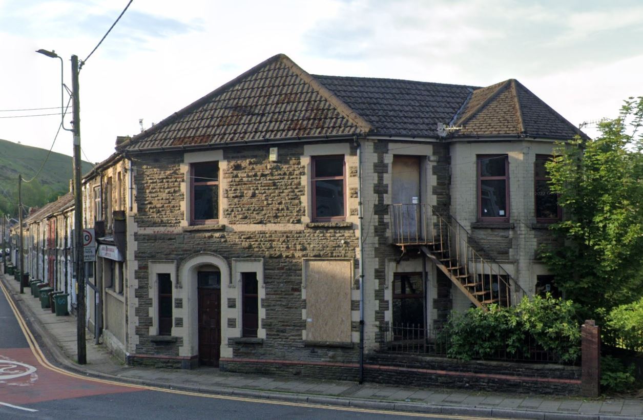 Proposal to convert old social club into shop and flat in New Tredegar ...