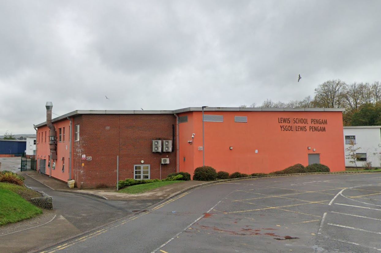 ‘Can’t make promises’ about safeguarding jobs in Caerphilly schools ...