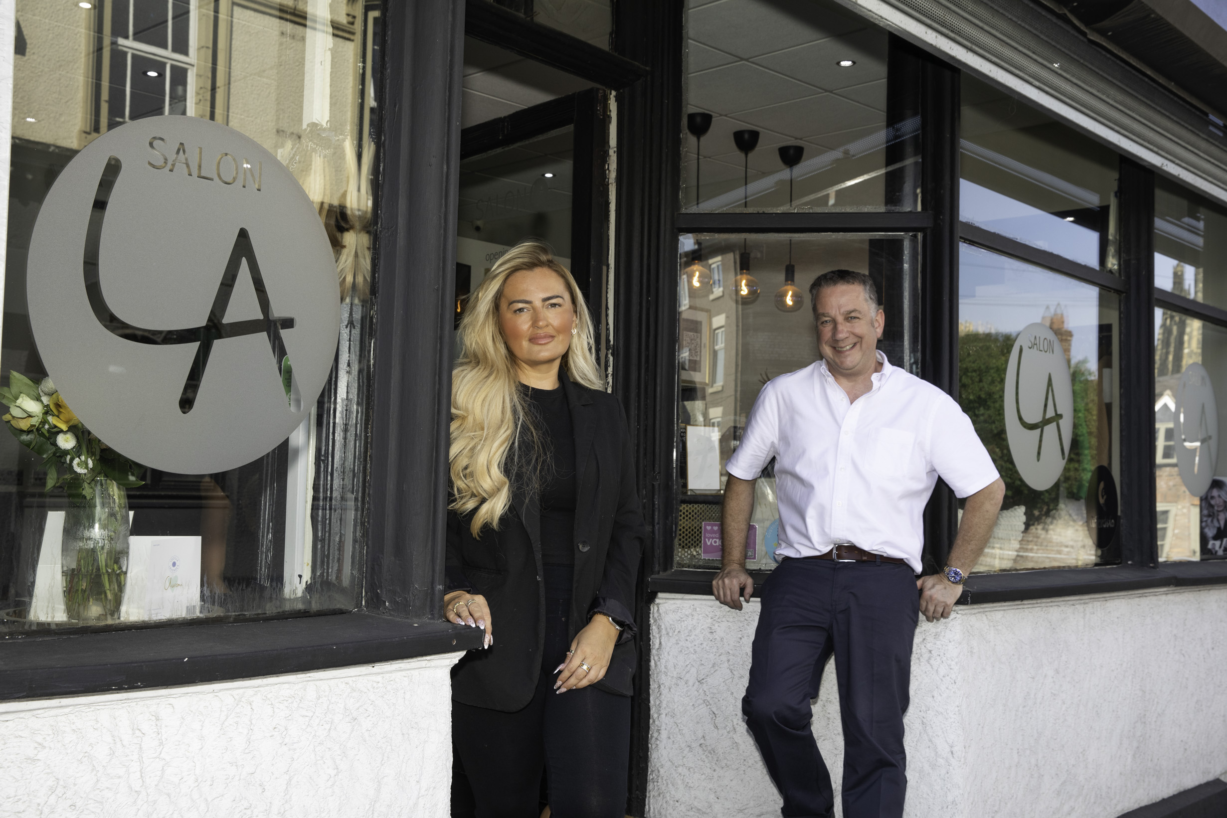 Fury family fly Welsh hairdresser in secret for Venezuela’s lavish wedding