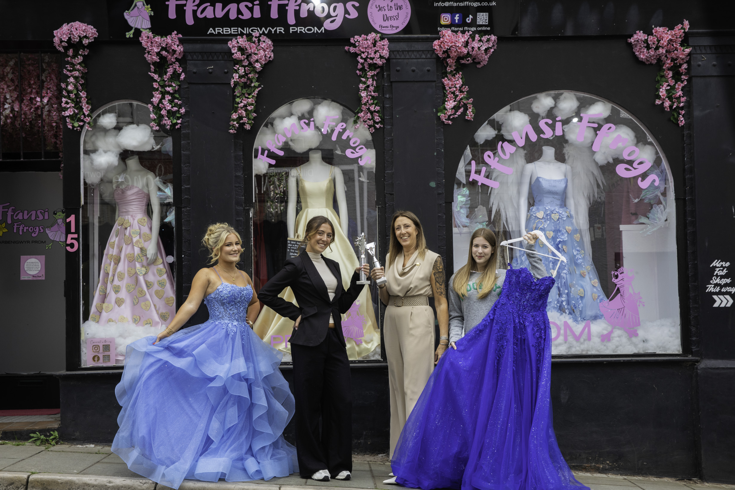Prom dress boutique crowned best in North Wales goes global after sales rocket by 233% in “crazy June”